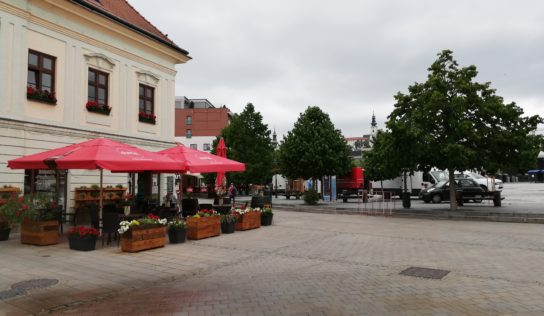 Mesto nebude účtovať poplatky za letné terasy