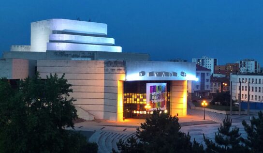 Divadlo Andreja Bagara pridáva predstavenia. Zúčastní sa aj slávností Nitra, milá Nitra