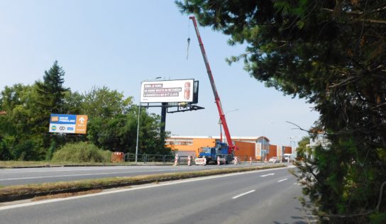 Bigboard z Chrenovskej ulice odstránený