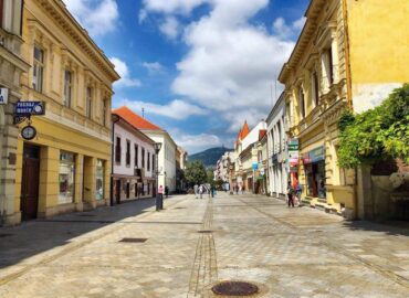 Dočasný vstup cyklistov na nitriansku pešiu zónu bol zmenený na trvalý