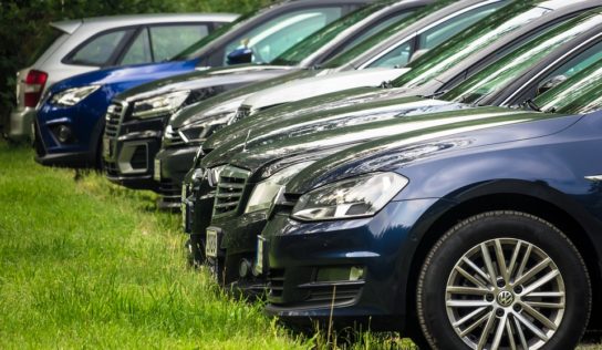 Z ulice v centre Nitry spravili jednosmerku. Vznikli tak nové parkovacie miesta