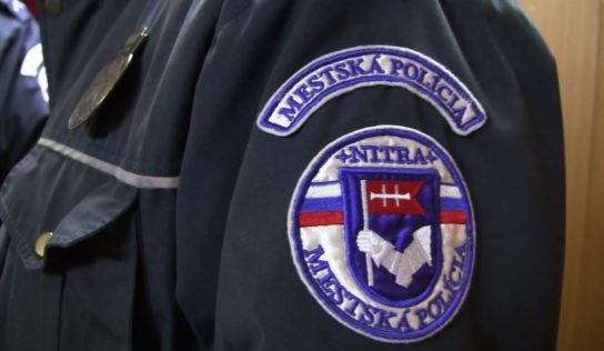 Mestská polícia v Nitre rozháňa nedisciplinovaných a zle informovaných občanov