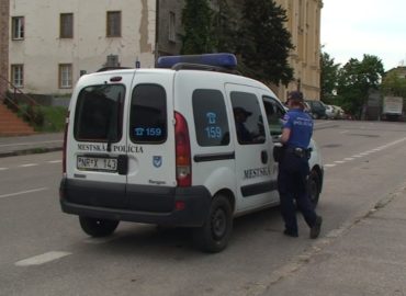 Žena v karanténe policajtom hovorila o úteku a samovražde