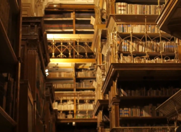 Návštevníci si môžu pozrieť unikátne priestory Diecéznej knižnice