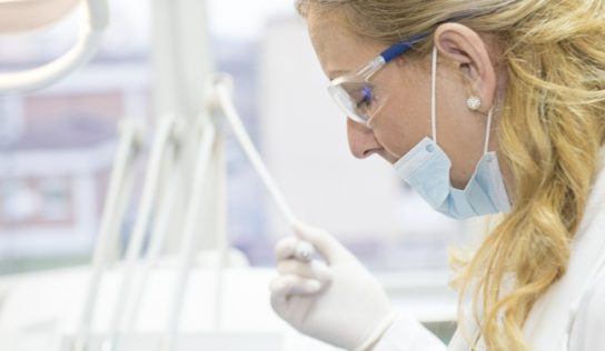 Zneužijú starších ľudí aj zdravotníkov