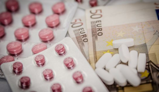 Zdravotné poisťovne vracajú doplatky za lieky