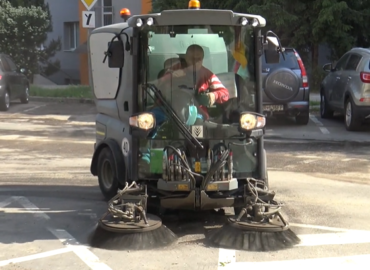 O čistení ulíc a parkovísk v meste budete informovaní vopred: Očakávajú efektívnejší výsledok