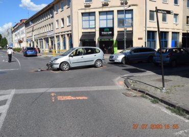 Pri nehode na Mostnej ulici bol aj alkohol, nafúkal však poškodený