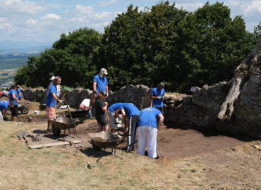 Nitrianski študenti počas leta odhaľujú tajomstvá slovenských lokalít