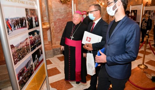 V Bazilike sv. Emeráma sprístupnili výstavu. Venovaná je Jánovi Pavlovi II.