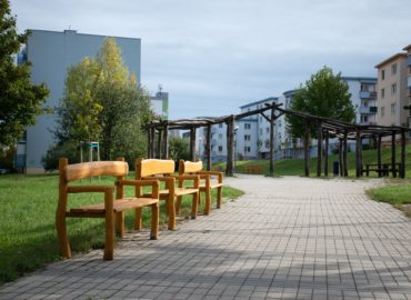 Tokajská prešla premenou. Zozelenela a pribudli i lavičky