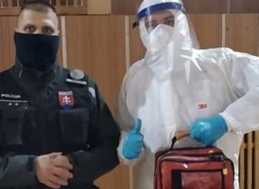 Policajt z Mojmíroviec prišiel na pomoc v správnej chvíli