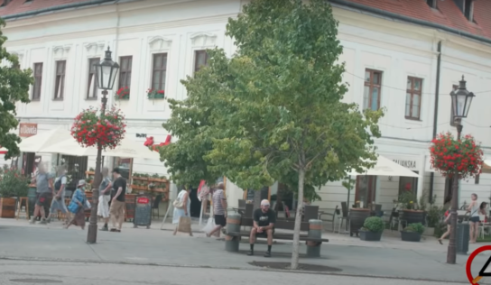 Dali by ste cigaretu maloletému? Odpoveď zisťoval sociálny experiment aj v uliciach Nitry (VIDEO)