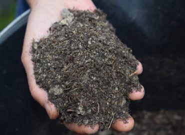 Dobrá správa pre záhradkárov: NKS ponúkajú kompost zadarmo