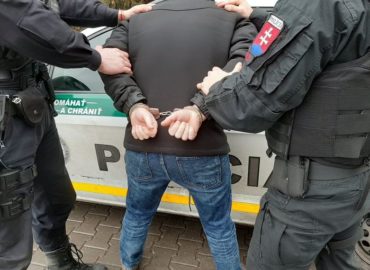 Policajti v Nitre kontrolovali zákaz vychádzania, no natrafili na drogy