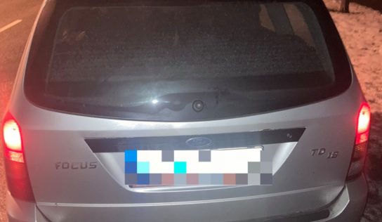 Zastavili vodiča pod vplyvom, o chvíľu na tom istom aute okolo „prefrčal“ ďalší podgurážený