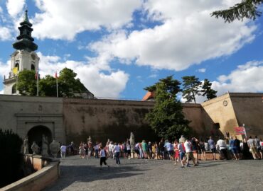 Nitriansky hrad láka domácich turistov na zľavy a súťaž