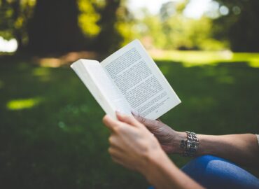 Krajská knižnica pripravuje literárne besedy so spisovateľmi