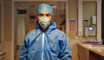 Nitriansky samosprávny kraj ocenil zdravotníkov aj za boj s pandémiou
