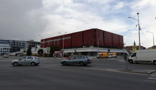 Nitrania podpísali petíciu. V centre mesta chcú zachovať zeleň