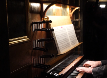 Bálint Karosi zahrá na vyše 230-ročnom organe v Kostole sv. Klimenta
