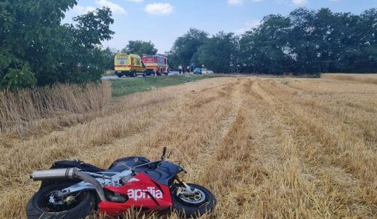 Ďalšia nehoda a vyhasnutý život na slovenských cestách. Vodič motocykla zraneniam na mieste podľahol