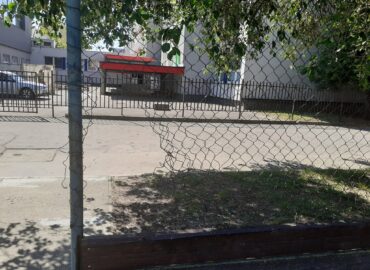 Ihriská pri nitrianskych školách ničia vandali