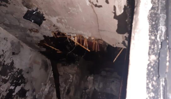 Dnes krátko po polnoci horel rodinný dom v meste Šurany