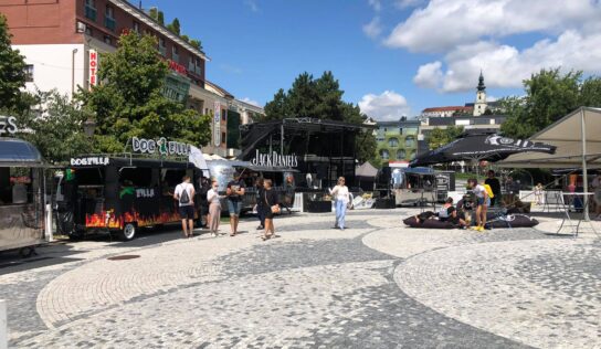 V Nitre sa začal Slovak Food Truck Fest. Nechýba chutné jedlo a pestrý program