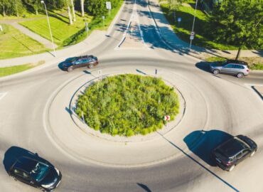 Kruhový objazd pri komplexe Promenada Living Park rozšíria