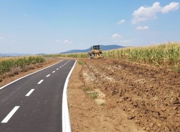 Dokončuje sa posledný úsek novej cyklotrasy, ktorá spája Nitru a Vráble