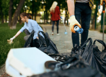 Dobrovoľníci opäť vyzbierajú odpad v meste. Zamerajú sa na lokalitu Klokočiny