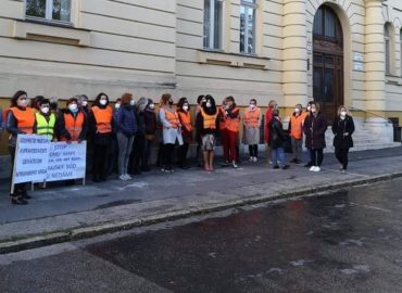 Zamestnanci súdu protestovali proti reforme súdnej mapy