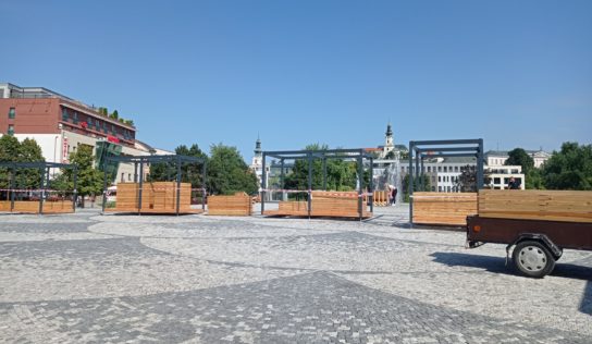Svätoplukovo námestie sa postupne mení