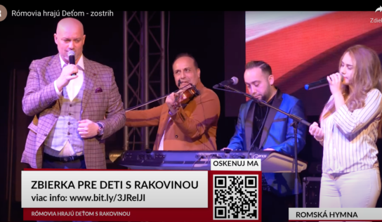 Rómovia hrajú deťom