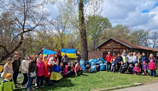 Ukrajinská komunita spolu s Nitranmi upratala mestský park a okolie