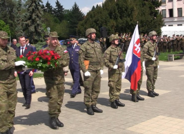 Nitra si pripomenula výročie ukončenia 2. svetovej vojny. Najtragickejšie bombardovanie počas vojny zastihlo práve mesto Nitrianskeho kraja