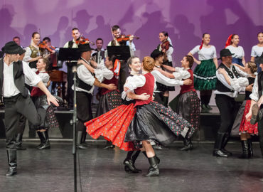 Folklórny súbor Zobor oslavuje 66. narodeniny, oslávi ich programom Do jedného domu, ku jednému stolu