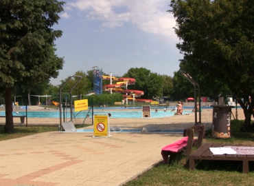 Na kúpaliskách v Nitre, Poľnom Kesove a Diakovciach je v prevádzke 20 bazénov