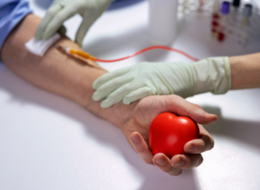 Pomôžte nahradiť chýbajúcich darcov krvi počas leta
