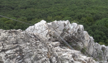 Turistické informačné centrum upozorňuje na zimnú uzáveru zoborských ferrát