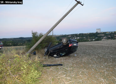 Nitrianski policajti odhalili cez víkend až 11 vodičov s alkoholom v krvi nad jedno promile. Piati z nich havarovali