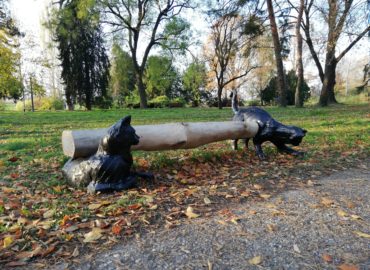 (FOTO) V novom parku pribúdajú unikátne lavičky z ríše zvierat