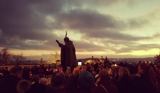 Advent v Nitre začal sprievodom z hradu a rozsvietením vianočného stromčeka
