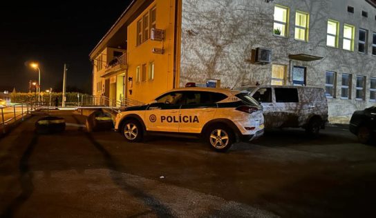 Lúpež v Nitre: Polícia žiada verejnosť o pomoc