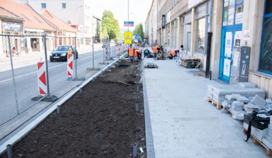 Na Mostnej pokračujú rekonštrukčné práce: Na rade bude výsadba