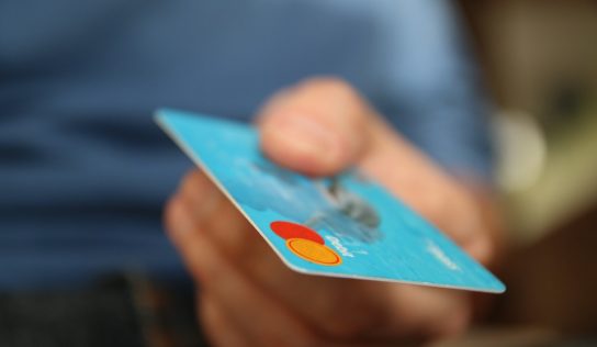 Topoľčianska polícia upozorňuje na podvody s vašimi platobnými kartami