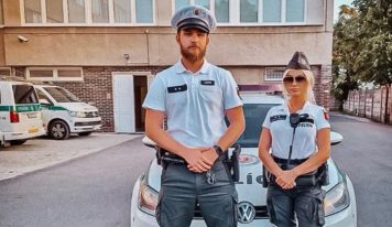Policajti z Nitry zachránili život krvácajúcemu mužovi