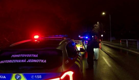 Z nezapnutých bezpečnostných pásov sa vykľula zbierka drog