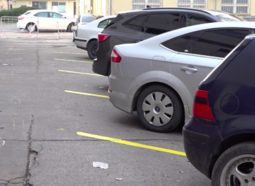 Nemocnica upozorňuje vodičov na zákaz parkovania na príjazdovej plošine